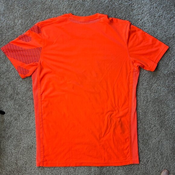 Nike Football Orange Blue Dri Fit Electric Center Tee Size Medium - Picture 2 of 9